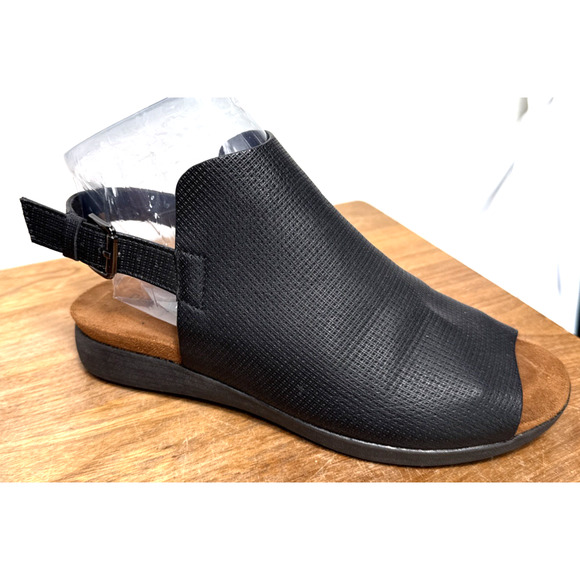 Pierre Dumas Black Slingback Sandals Size 10 Women's Peep Toe Shoes Side Buckle - Picture 1 of 11